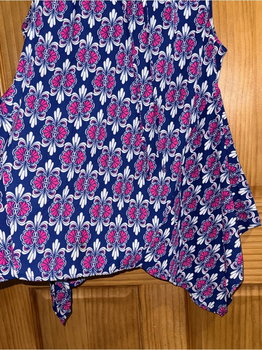NwoT C Navy Tank Tunic with Pink and White Floral Print - S - Picture 7 of 12